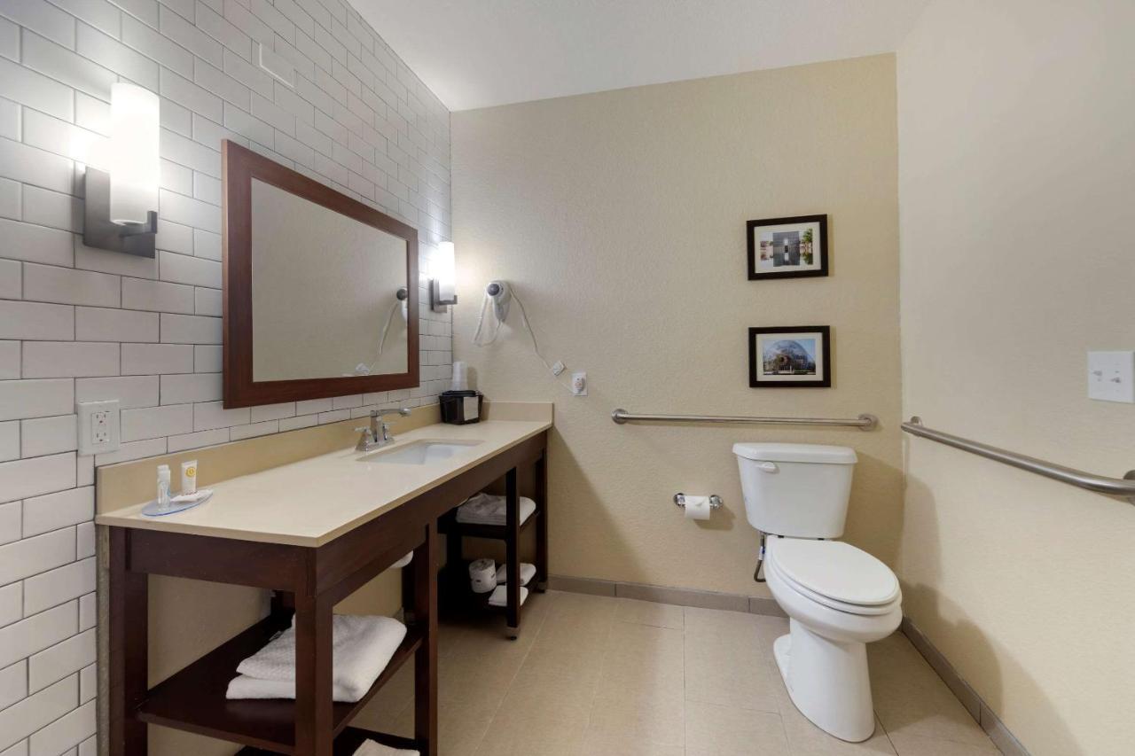 Comfort Inn & Suites Harrah Choctaw Eksteriør billede