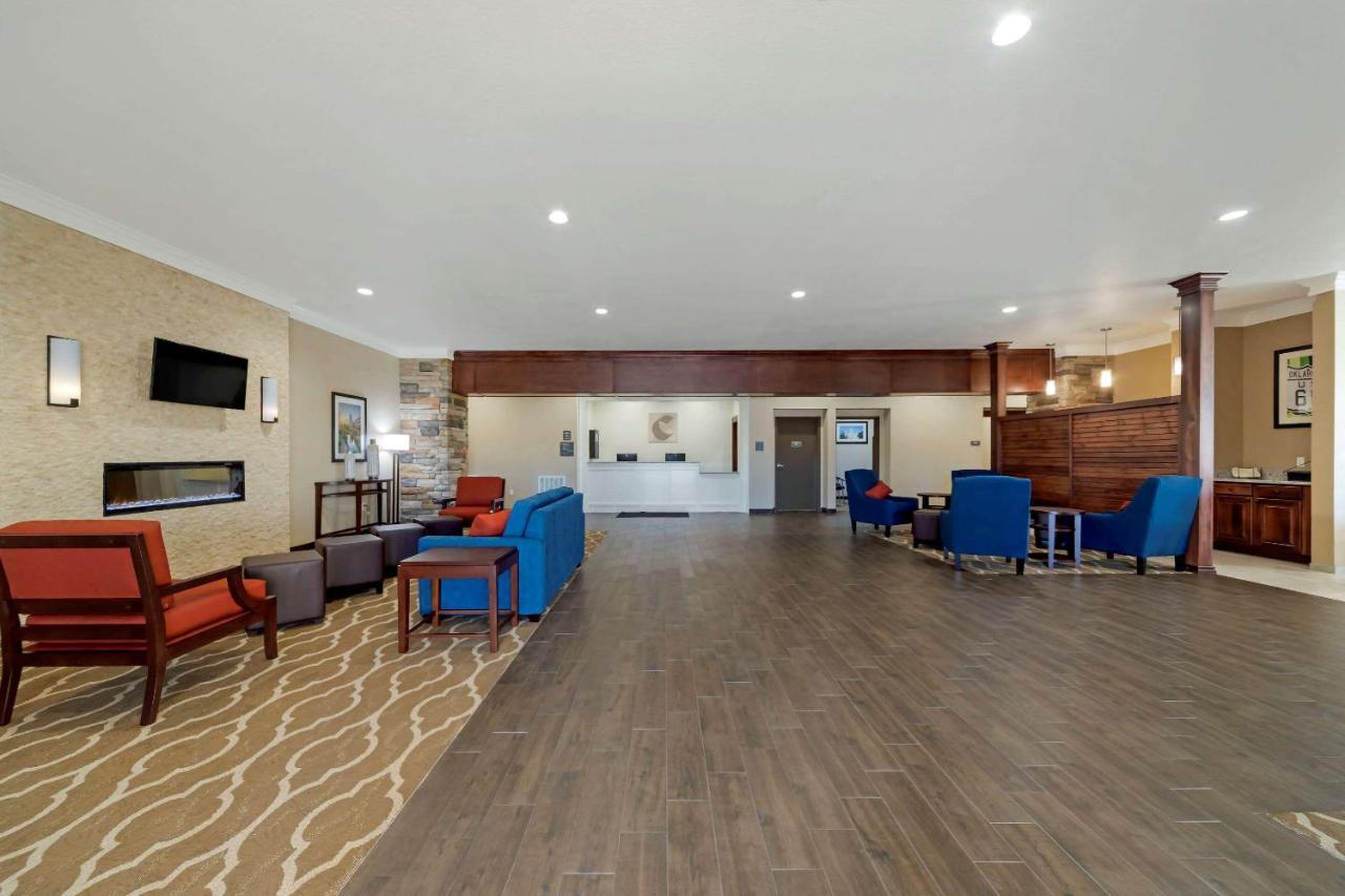 Comfort Inn & Suites Harrah Choctaw Eksteriør billede