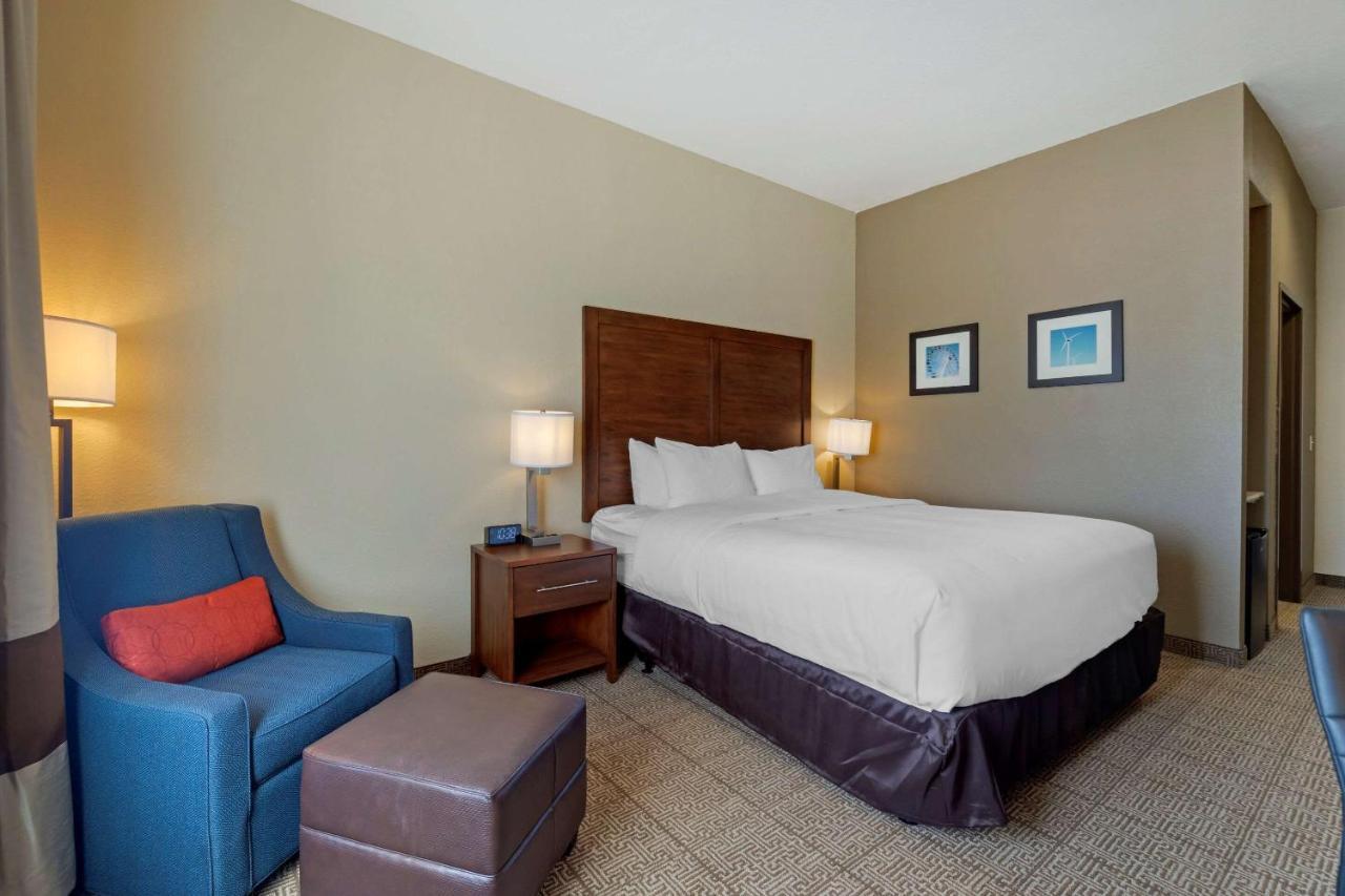 Comfort Inn & Suites Harrah Choctaw Eksteriør billede