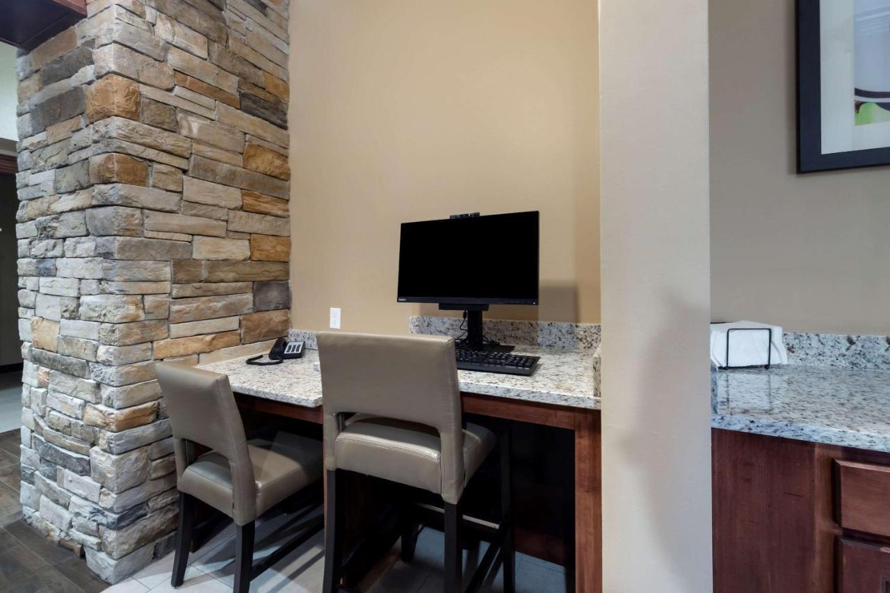 Comfort Inn & Suites Harrah Choctaw Eksteriør billede