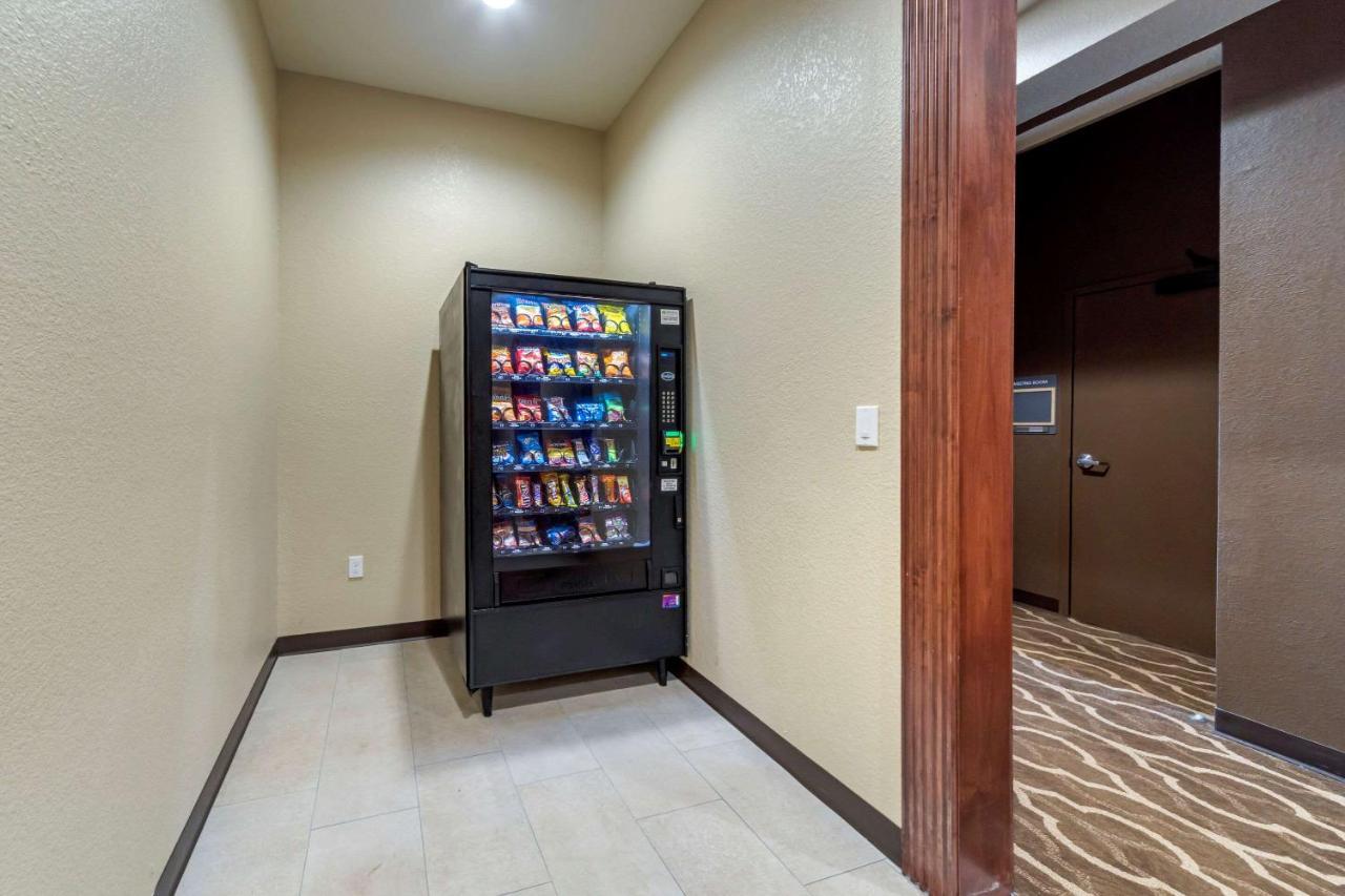 Comfort Inn & Suites Harrah Choctaw Eksteriør billede