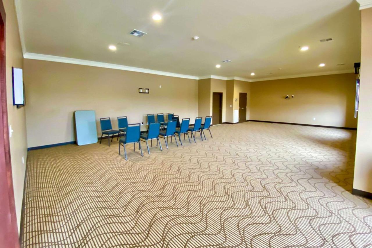 Comfort Inn & Suites Harrah Choctaw Eksteriør billede
